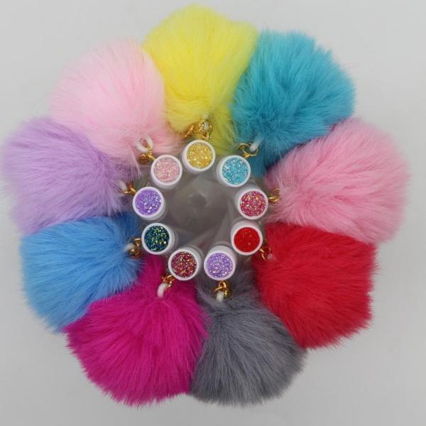 Cepillo en Tubo con llavero Bombom